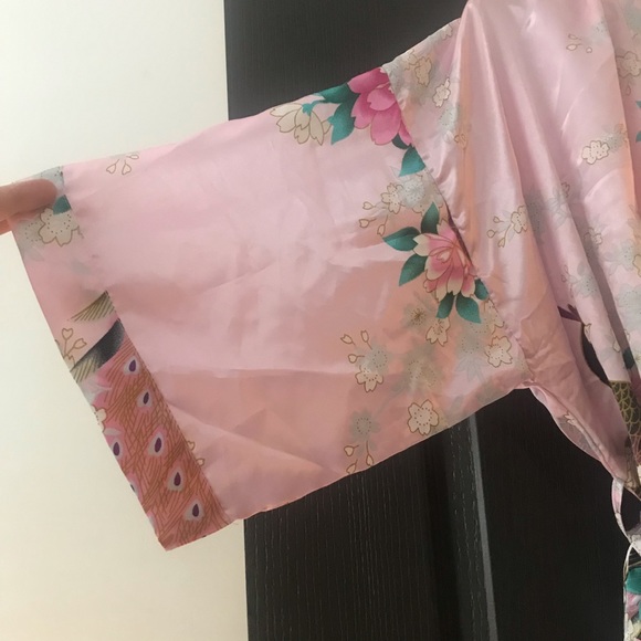 Satin Printed Pink Robe - Picture 3 of 8